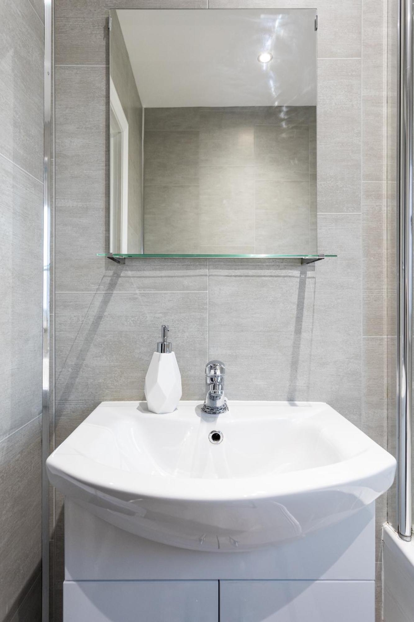 Fully Refurbished North Belfast Home 2 Екстериор снимка